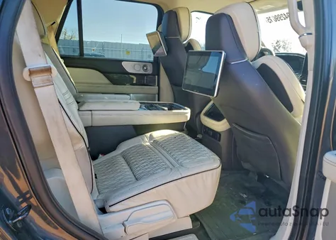 2021 Lincoln Navigator Black Label z USA, uszkodzony, nr VIN 5LMJJ2TT4MEL06204